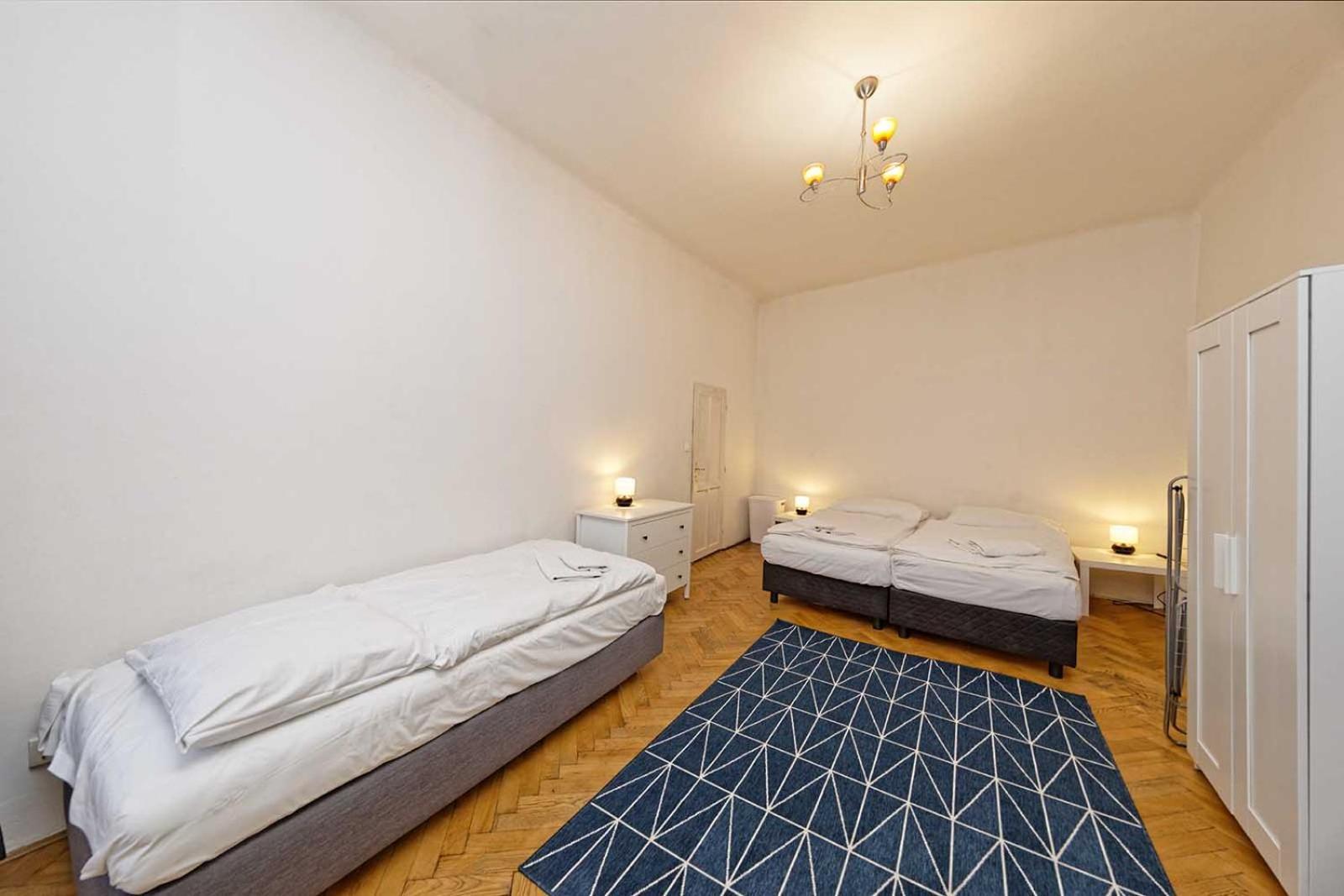 Peter'S Tower Apartments Prague Exterior photo